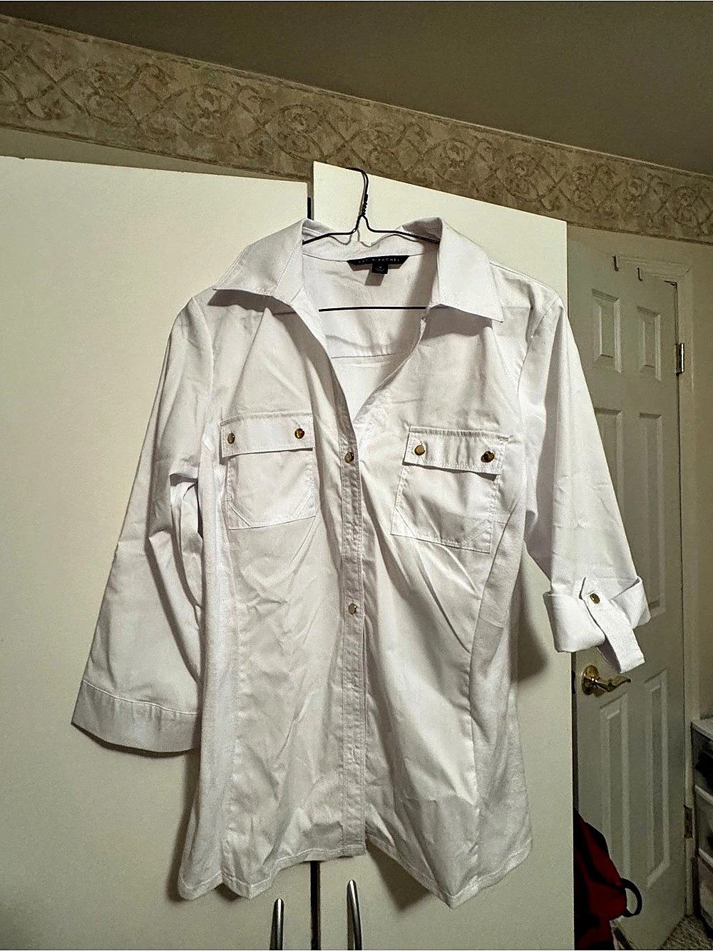 Junior’s Zac & Rachel Button Down Shirt in White Medium Like New adjustable slee